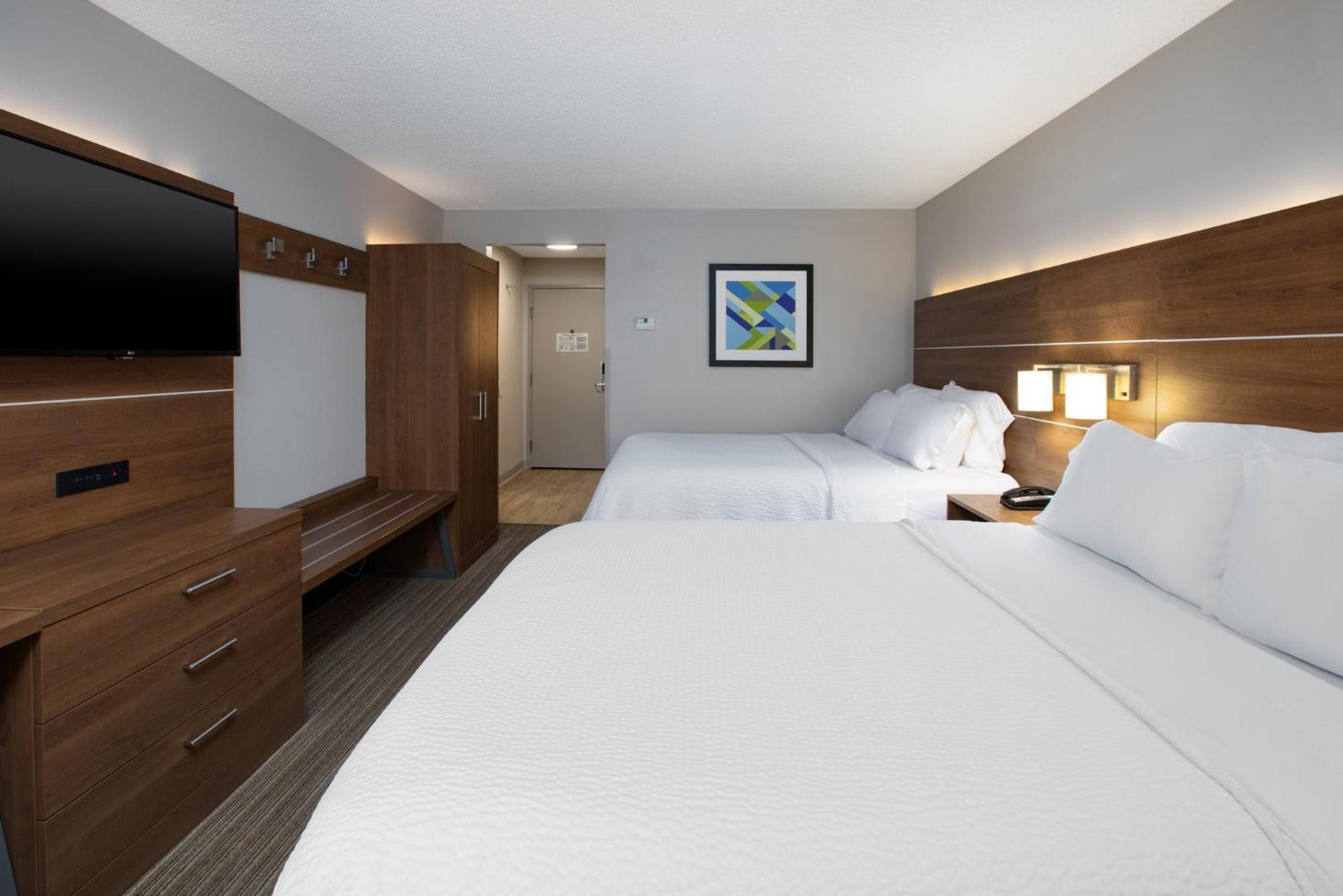 Hotel Express & Delaware-columbus Area By Ihg 2*