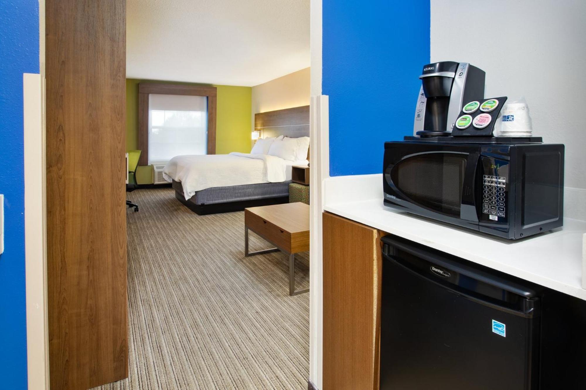 Hotel Express & Delaware-columbus Area By Ihg
