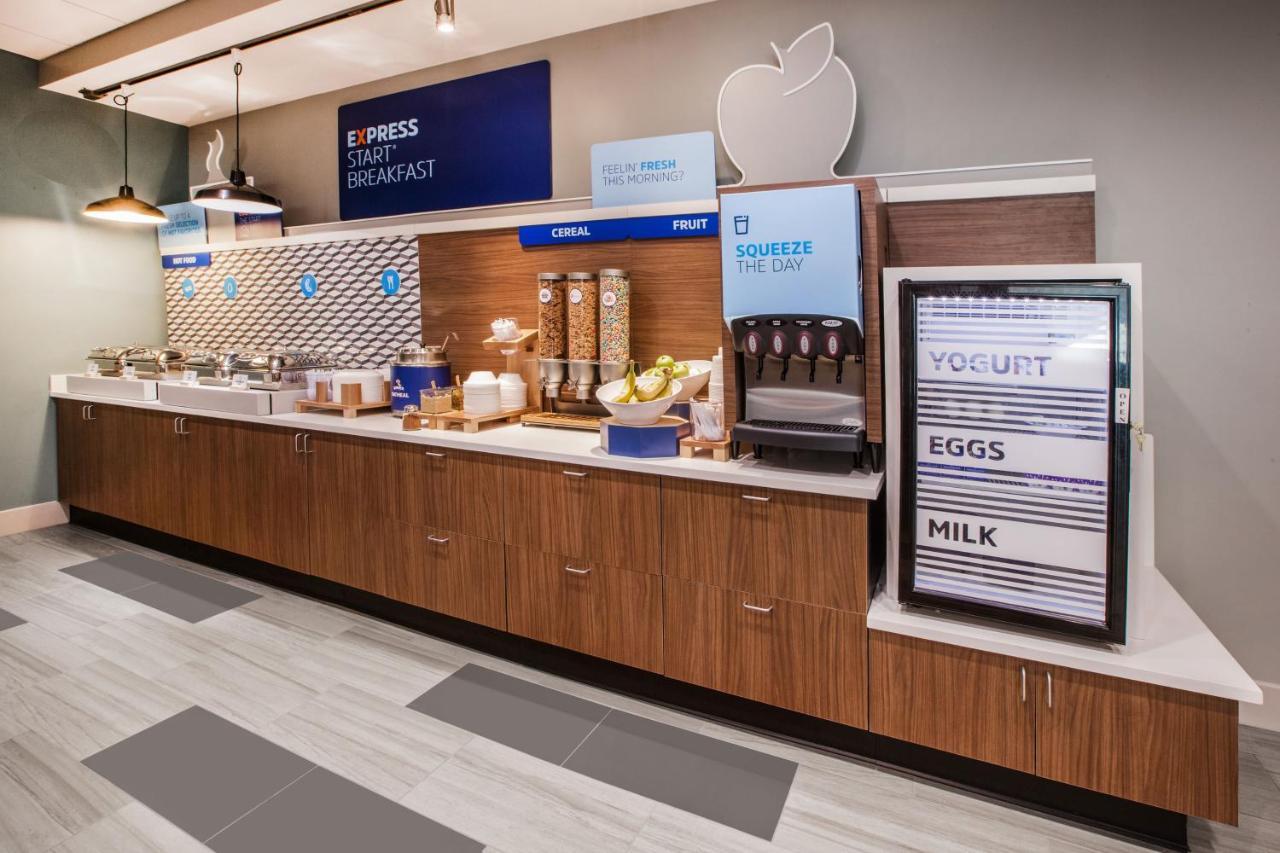 Express & Delaware-columbus Area By Ihg Hotel 2*